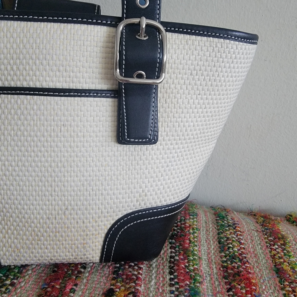 Rare Coach Raffia Handbag - Picture 2 of 12